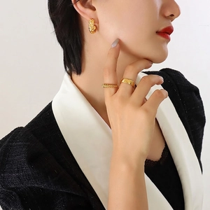 Vintage 18K gold plated C-shape earrings and textured quilted rings set for women