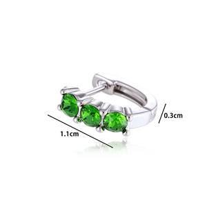 Exquisite 8mm Silber-Ohrklemme mit drei grünen Zirkonen, Größe 1,1cm mal 0,3cm
