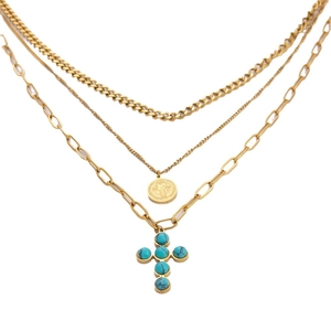 Dreilagige goldene Edelstahlkette mit Kreuz, Münzanhänger und türkisfarbenen Perlen