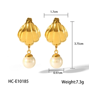Detailed view of scallop shell pearl drop earrings with full size and weight measurements