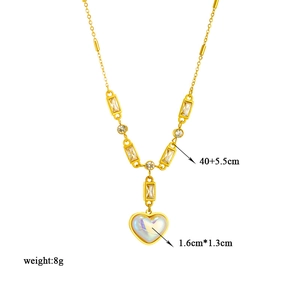 Elegant gold titanium steel heart necklace with iridescent pearl and zircon details