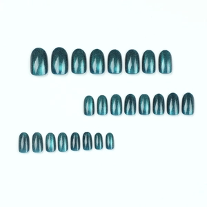 Cat eye peacock blue press-on nails with shimmering magnetic effect in multiple sizes