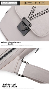 Détail du sac de poitrine en cuir grainé avec fermoir rotatif noir et rivets en V