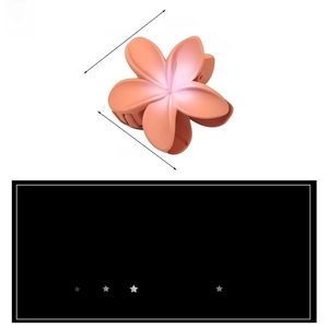 Detailed size specifications of the gradient floral hair claw clip measuring 8cm by 7cm