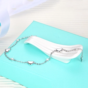 S925 sterling silver beaded bracelet featuring heart charms and white cubic zirconia