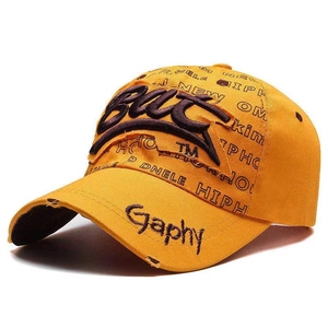 Casquette baseball jaune avec broderie But en 3D et motifs graphiques noirs partout