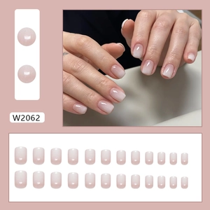 24 Stück natürliche Nude-Rosa zu Milchweiß Gradient Ombre Press On Nägel Set W2062