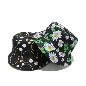 Chapeaux de soleil pour femmes avec motifs marguerites et imprimés à pois dorés rétro