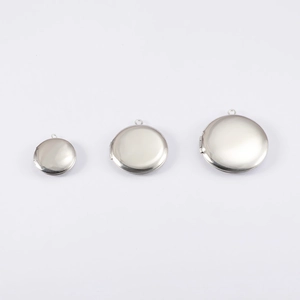 Polished 316L stainless steel round photo locket pendants in small, medium and large sizes
