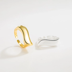 Minimalist S925 sterling silver wavy open rings in gold and silver finish with smooth curves