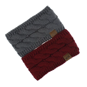 Vue détaillée des bandeaux en maille torsadée MOK en gris et bordeaux pour l'hiver