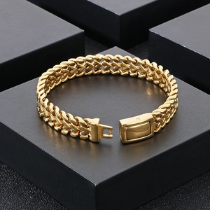 Bracciale da uomo a catena cubana in acciaio inossidabile dorato su blocchi neri