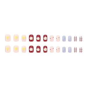 24 faux ongles courts à presser avec motifs colorés de cœurs, fleurs et pois
