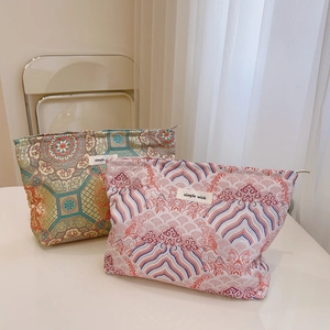 Chinese Retro Palace Style Cosmetic Bag Jacquard Fabric Canvas Makeup Organizer Clutch Bag Traditional Wave Pattern