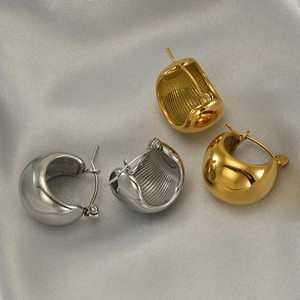 Vintage Chunky C Shaped Hoop Earrings For Women 18K Gold Plated Stainless Steel Hollow Dome Textured Inner Retro Style