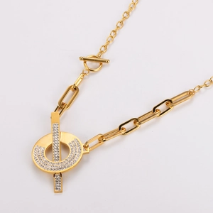 Collier trombone en acier doré avec fermoir OT serti de strass brillants de luxe