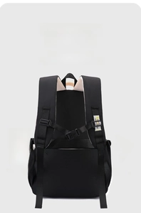 Détail du rembourrage ergonomique en maille alvéolée des bretelles du sac à dos