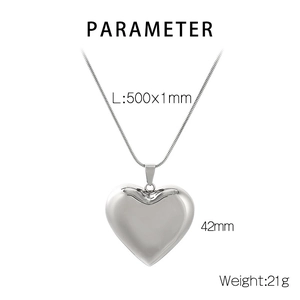 Detail showing 500mm snake chain and 42mm large silver hollow heart pendant specs