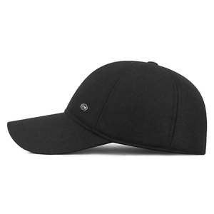 Men's winter baseball cap in black knit fabric with ear protection and metal logo