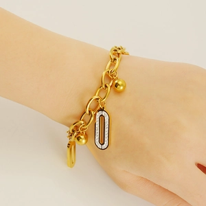 Bracelet double couche en acier inoxydable plaqué or 18K avec pendentifs ovales diamantés