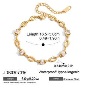 Pulsera de eslabones de café en acero inoxidable oro 18K con circonitas cuadradas
