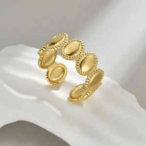 Minimalist 14K gold plated titanium steel oval link ring with beaded texture edge