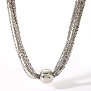 Collier multi-rangs chic en acier inoxydable avec pendentif boule argentée polie
