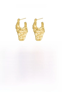 Detailed view of irregular wavy 18k gold plated S925 silver earrings with dimensions