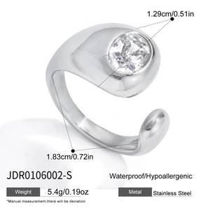 Bague ouverte ajustable en acier inoxydable avec un grand zircon rond poli et clair