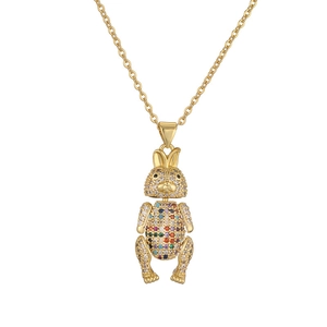 Collier pendentif lapin plaqué or avec zircons cubiques colorés pour femmes