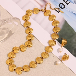 Parure élégante collier coquillage et boucles d'oreilles perles en acier doré 18K