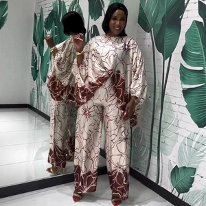 Women's 2-piece printed set with long sleeve top and high-waisted wide leg pants