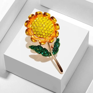 Fashion Korean Alloy Enamel Sunflower Brooch Rhinestone Inlaid Flower Pin For Women Clothing Accessories Pastoral Style Jewelry