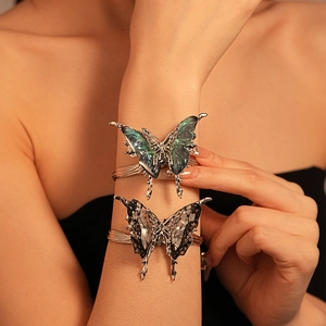Vintage multilayer pleated butterfly open bracelet with iridescent and marble textures