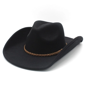 Chapeau de cowboy classique en feutre noir avec large bord et bandeau en cuir marron
