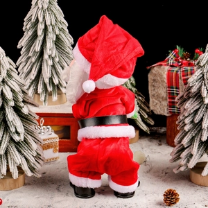 Musikalische tanzende Weihnachtsmann Plüschfigur Rückansicht in verschneiter Szene