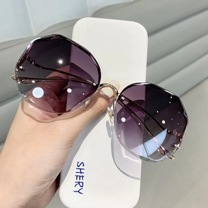 Lunettes De Soleil Sans Monture Pour Femmes Géométriques Verres Dégradés Protection UV400 Grand Cadre Mode Vintage PC Alliage De Cuivre