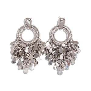 Boucles d'oreilles rondes argentées avec franges de paillettes goutte