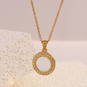 Shell Pendant Necklace 18K Gold Plated Stainless Steel Round Mother Of Artificial Pearl Inlaid Sparkling Rhinestone Women Jewelry