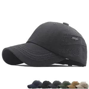 Herren Baseballkappe aus Baumwolle mit Stickerei und Metalletikett in sechs Farben