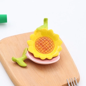 Ceramic tulip flower shape seasoning dish and chopstick rest in colorful glaze finish