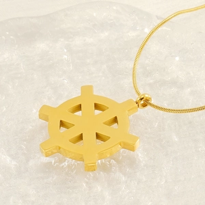 Collier avec pendentif boussole ciel étoilé en acier inoxydable plaqué or 18 carats et chaîne