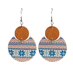 Boucles d'oreilles bohèmes en bois avec motif flocon rouge et bleu et disques marron chic
