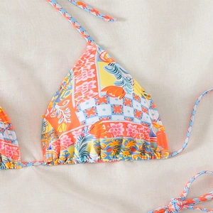 Bunter Bikini-Oberteil mit Pop-Art-Print, Triangel-Cups und verstellbaren Trägern