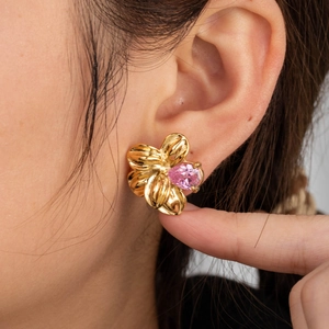 French vintage floral gold earrings with pink pear-cut crystals for women
