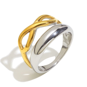 Anello doppio strato in acciaio inossidabile bicolore placcato oro 18K segno infinito