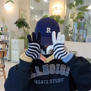 Knitted striped touchscreen gloves with colorful cuffs for winter warmth and outdoor cycling