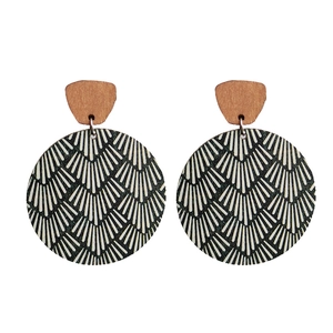 Bohemian retro round wooden earrings with black and white fan-shaped patterns