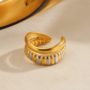 Minimalist double-layer stainless steel star ring in gold and silver finish for women