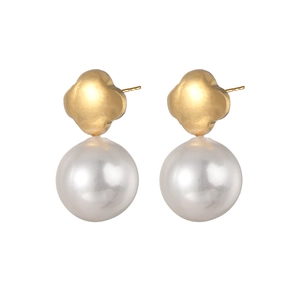 Elegant 18K gold plated stainless steel pearl drop earrings with irregular floral metal studs
